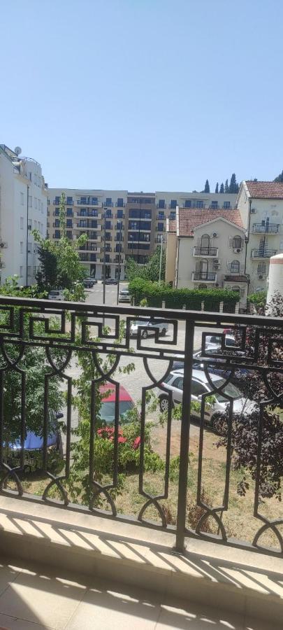 Apartman Tanya Lägenhet Podgorica Exteriör bild
